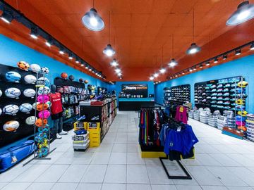 VENTA GRAN LOCAL AL FRENTE CALLE SAN MARTIN LUJAN