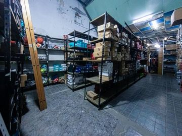 VENTA GRAN LOCAL AL FRENTE CALLE SAN MARTIN LUJAN