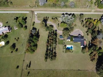 VENTA CASA 4 AMBIENTES LOS CARDALES CHACRA