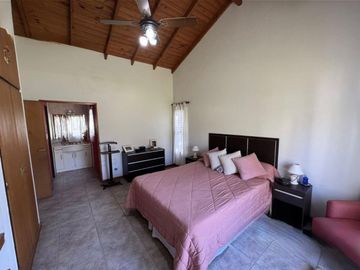 VENTA CASA 4 AMBIENTES LOS CARDALES CHACRA