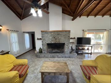 VENTA CASA 4 AMBIENTES LOS CARDALES CHACRA