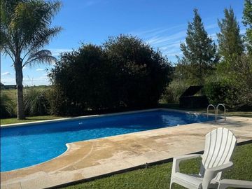VENTA CASA 4 AMBIENTES LOS CARDALES CHACRA
