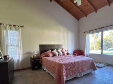 VENTA CASA 4 AMBIENTES LOS CARDALES CHACRA