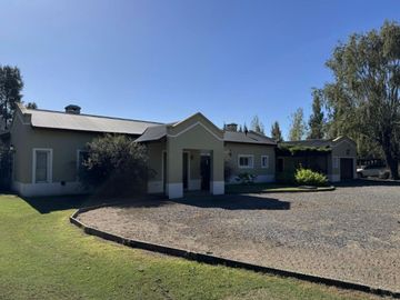 VENTA CASA 4 AMBIENTES LOS CARDALES CHACRA