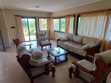 CASA 3 DORMITORIO CON BAJADA AL RIO KEOKEN TANTI