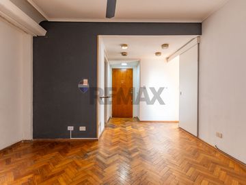 VENTA 2 AMB PLAZA FLORES SUBTE TREN BALCÓN