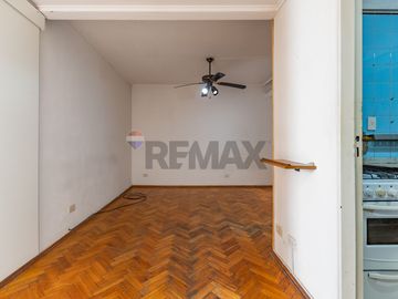 VENTA 2 AMB PLAZA FLORES SUBTE TREN BALCÓN