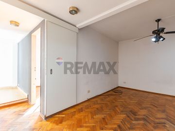 VENTA 2 AMB PLAZA FLORES SUBTE TREN BALCÓN