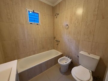 VENTA PH 3 AMBIENTES A ESTRENAR COCHERA PATIO