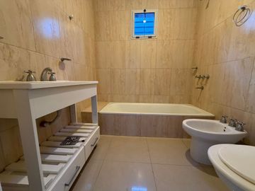 VENTA PH 3 AMBIENTES A ESTRENAR COCHERA PATIO