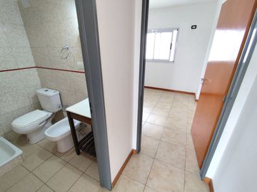OFICINA CONSULTORIO ALQUILER 2 AMB BALCON