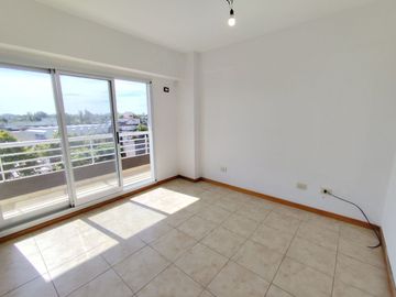 OFICINA CONSULTORIO ALQUILER 2 AMB BALCON