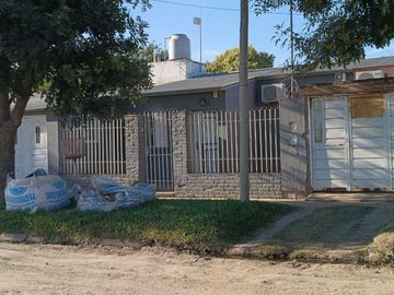 VENTA CASA 3 DORMITORIOS EN BARRIO PUNTA NORTE
