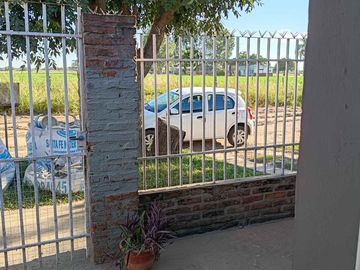 VENTA CASA 3 DORMITORIOS EN BARRIO PUNTA NORTE