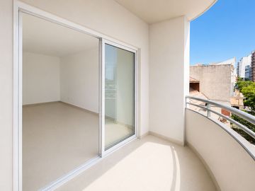 Venta depto 3 amb estrenar balcon patio p.patricio