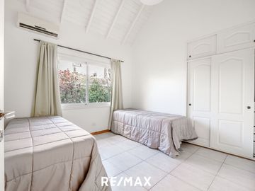 VENTA CASA 4amb BERMUDAS BARRIO CERRADO