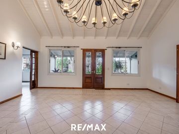 VENTA CASA 4amb BERMUDAS BARRIO CERRADO