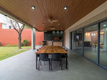 CASA EN VENTA 3 DORMITORIOS SAN EDUARDO