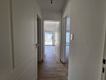 DEPTO EN VENTA PUNTA CHICA-3AMB TERRAZA- COCH CUB