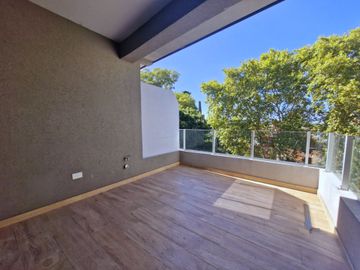 DEPTO EN VENTA PUNTA CHICA-3AMB TERRAZA- COCH CUB