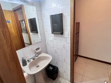 Oficina Alquiler Monserrat bño Privado