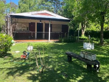 CASA EN VENTA EN 20 DE JUNIO 4 AMB EN LOTE PROPIO