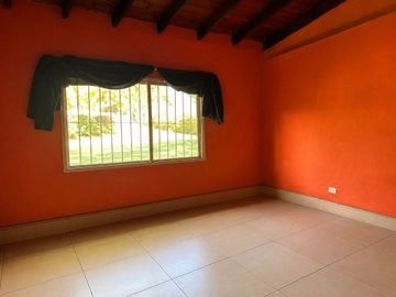 CASA EN VENTA EN 20 DE JUNIO 4 AMB EN LOTE PROPIO