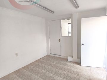 VENTA DE CASA TOTALMENTE REGULARIZADA
