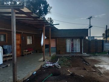 SE VENDE CASA CON CABAÑAS EQUIPADAS CAMINO RITOQUE QUINTERO