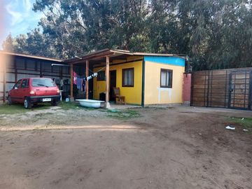SE VENDE CASA CON CABAÑAS EQUIPADAS CAMINO RITOQUE QUINTERO
