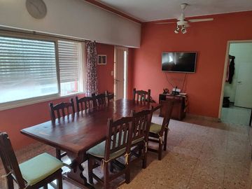 Hermoso Chalet - Acepta Permuta