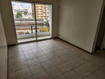 Alquiler 2 amb. c/balcón y amenities en Caballito