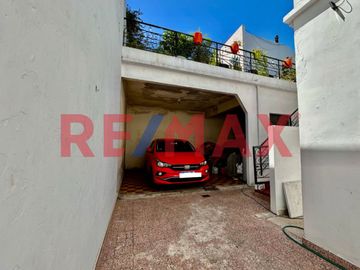 VENTA DEPTO 5 AMB C/ BALCÓN, 2 COCHERAS Y PATIO