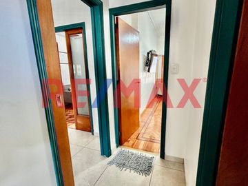 VENTA DEPTO 5 AMB C/ BALCÓN, 2 COCHERAS Y PATIO