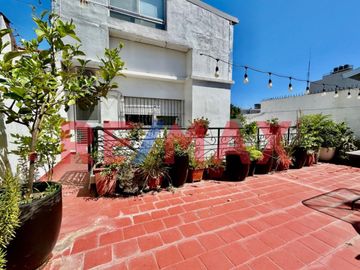 VENTA DEPTO 5 AMB C/ BALCÓN, 2 COCHERAS Y PATIO