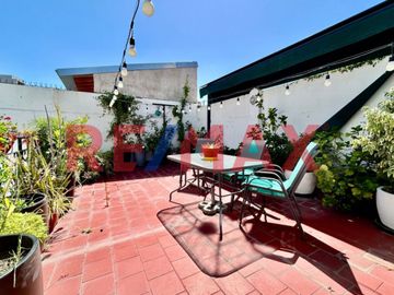 VENTA DEPTO 5 AMB C/ BALCÓN, 2 COCHERAS Y PATIO