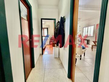 VENTA DEPTO 5 AMB C/ BALCÓN, 2 COCHERAS Y PATIO