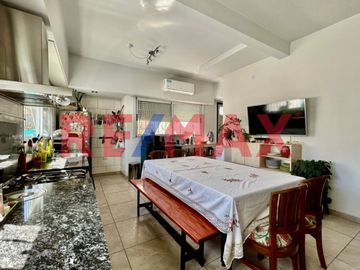 VENTA DEPTO 5 AMB C/ BALCÓN, 2 COCHERAS Y PATIO