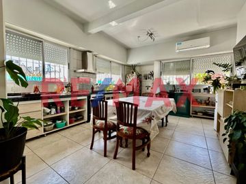 VENTA DEPTO 5 AMB C/ BALCÓN, 2 COCHERAS Y PATIO