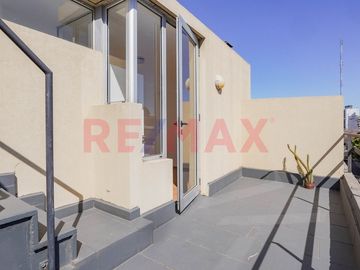 VENTA DEPTO . 3 AMBIENTES . ABASTO . + BALCONES