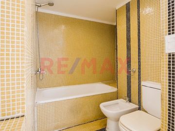 VENTA DEPTO . 3 AMBIENTES . ABASTO . + BALCONES