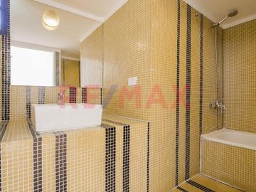 VENTA DEPTO . 3 AMBIENTES . ABASTO . + BALCONES