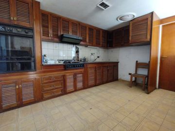 VENTA CASA 5 DORMITORIOS B° PROVINCIAS UNIDAS