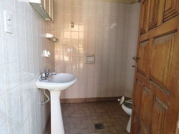 VENTA CASA 5 DORMITORIOS B° PROVINCIAS UNIDAS