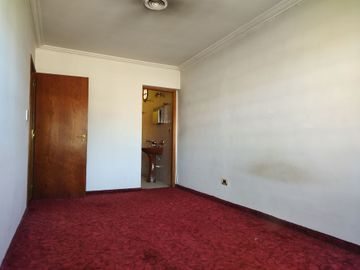 VENTA CASA 5 DORMITORIOS B° PROVINCIAS UNIDAS