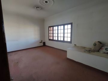 VENTA CASA 5 DORMITORIOS B° PROVINCIAS UNIDAS
