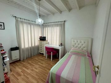 CASA 4 AMBIENTES VENTA  BELLA VISTA CON PILETA