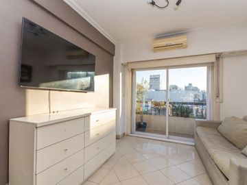 DEPTO EN VENTA 4 AMB CON BALCON FLORES LUMINOSO
