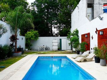 LOTE CON QUINCHO,BAÑO Y PILETA EN LOMAS DE ZAMORA