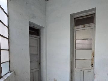 CASA 7 HABITACIONES Y 3 MONOAMBIENTES GRAL BUSTOS